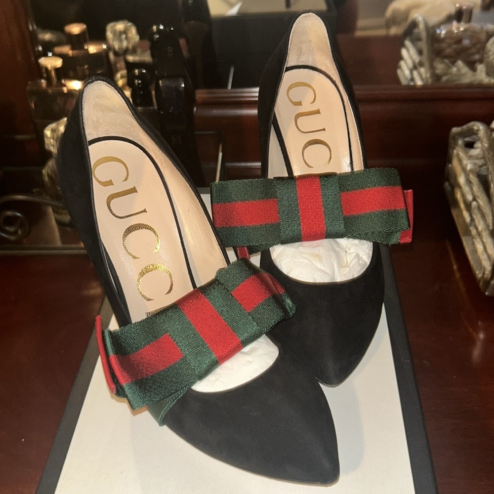 Gucci pumps